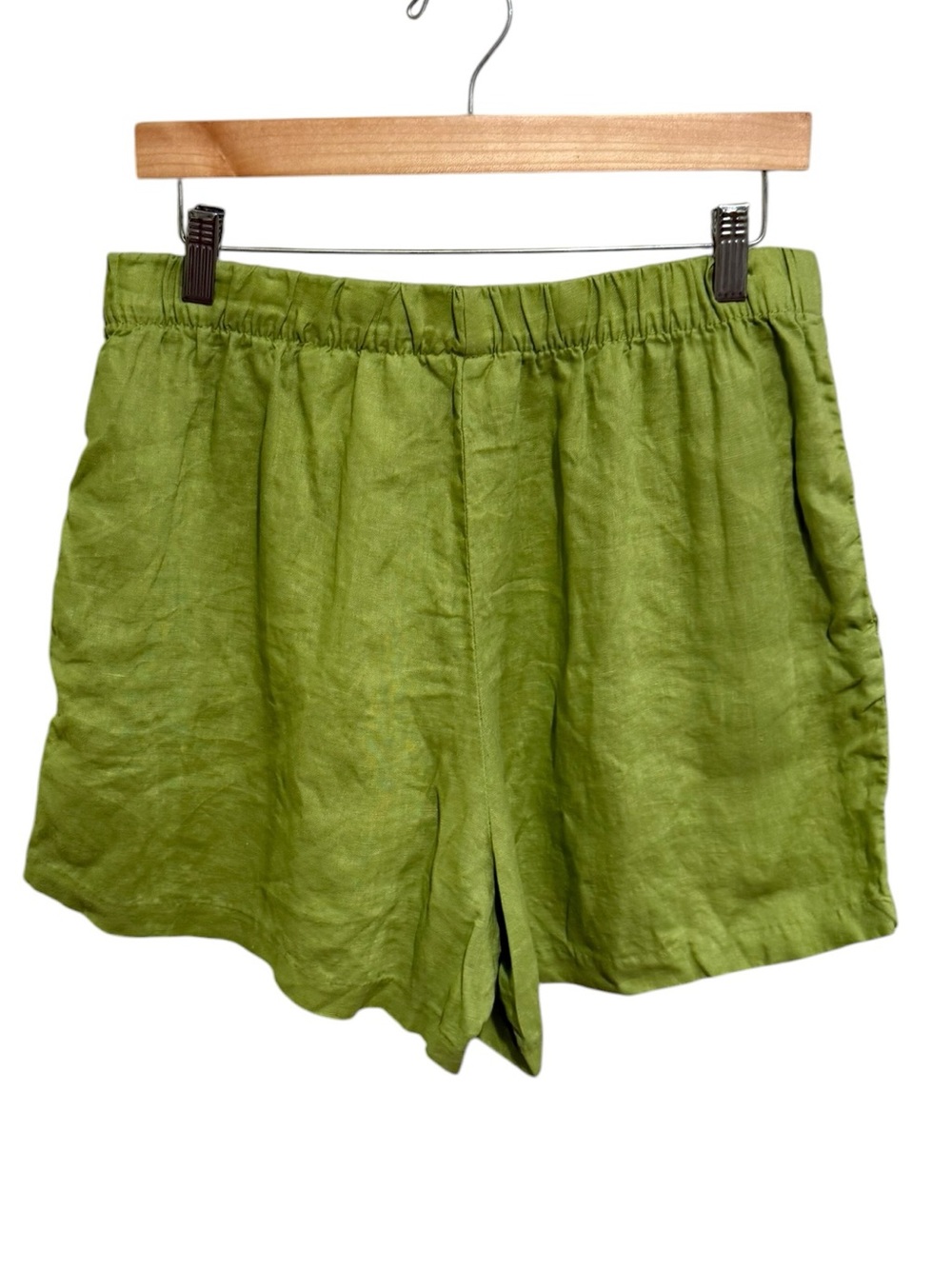 NWT H&M 100% Linen Olive Green Elastic Waist Shorts - Size Medium